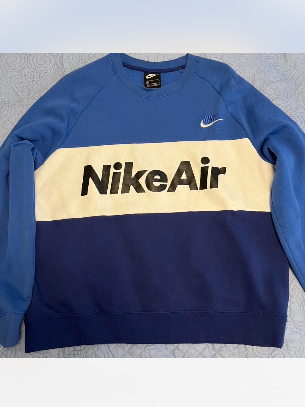 Nike blue two toned crewneck sweatshirt